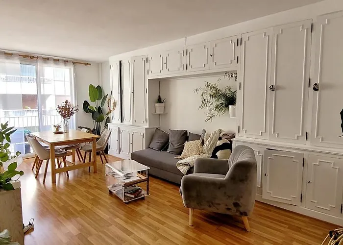 2-Room Apartment With Balcony Montparnasse