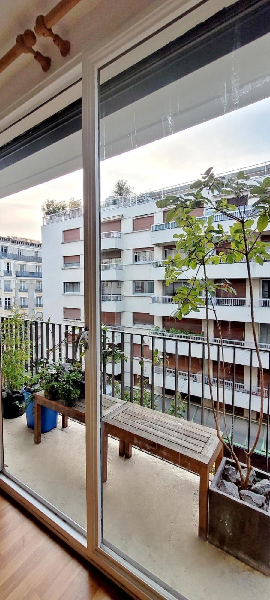 2-room With Balcony Montparnasse Paris